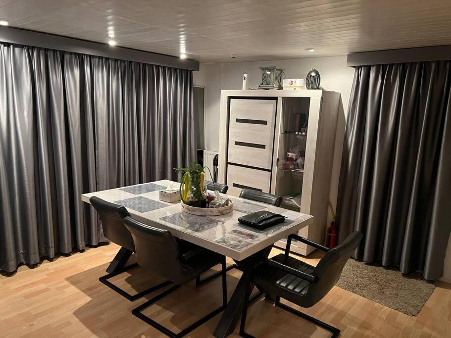 Luxe Chalet In Prachtig Natuurgebied Lith Esterno foto